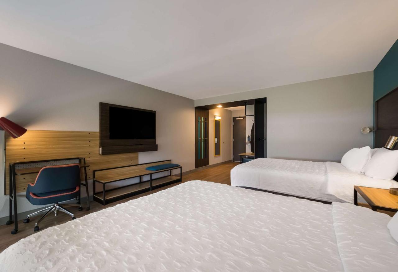Tru By Hilton Novi Detroit Hotell Exteriör bild